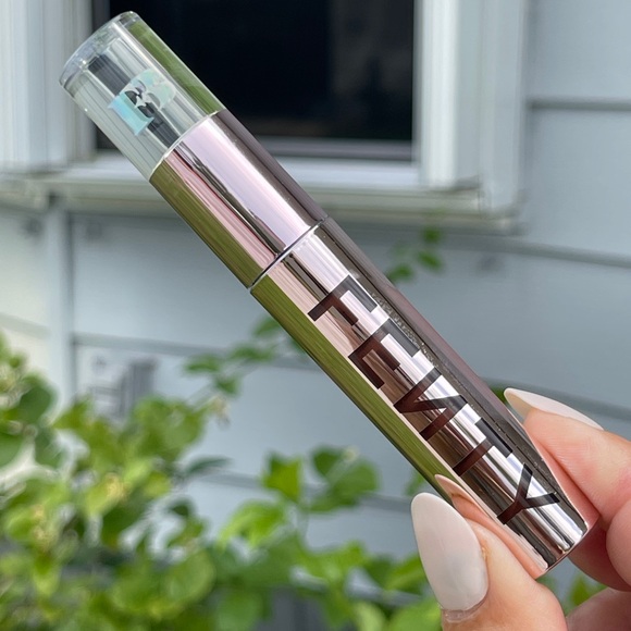 FENTY BEAUTY Bread Winn’r (Chocolate Brwn Nude)Velvet Liquid Lipstick By… - Picture 7 of 12